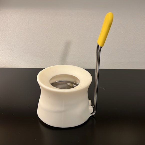 Sur La Table Chef’n Swil’n Perfect Egg Poacher - Picture 9 of 10